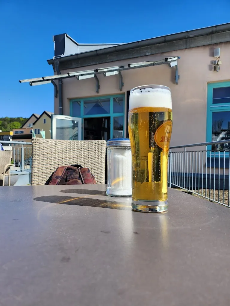 Café Lila_Regen_slider_image_2