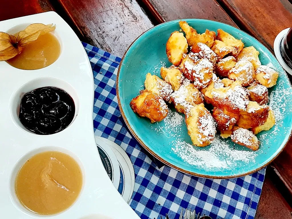 X R_Traditionswirtshaus und Denkmal Spitalkeller_Regensburg_review