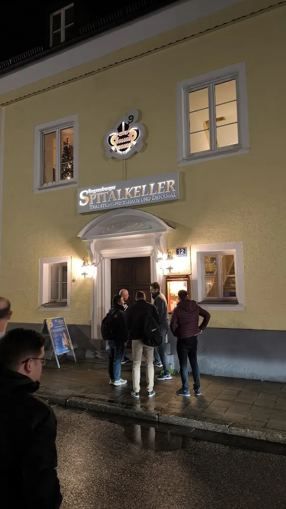 Luciano Rodrigues_Traditionswirtshaus und Denkmal Spitalkeller_Regensburg_review