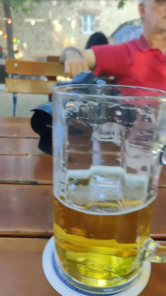 Traditionswirtshaus und Denkmal Spitalkeller_Regensburg_slider_image_2