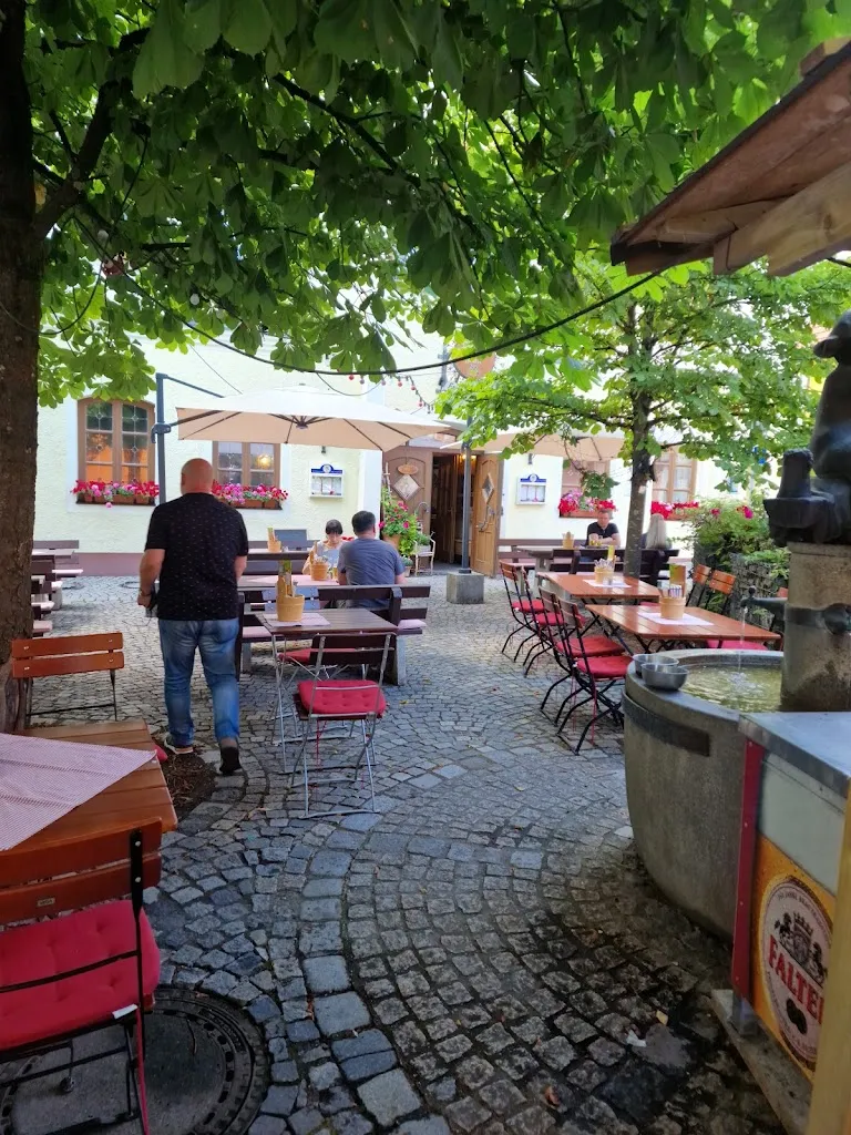 Brauereigasthof Falter_Regen_slider_image_1