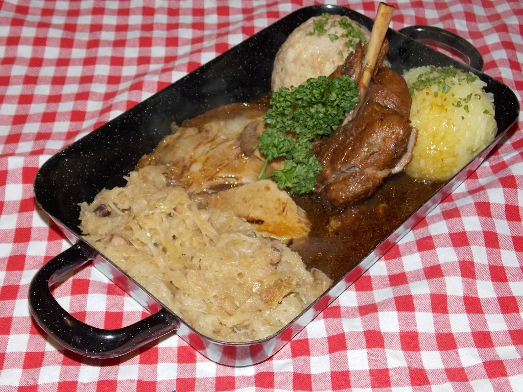 Brauereigasthof Falter_Regen_slider_image_3