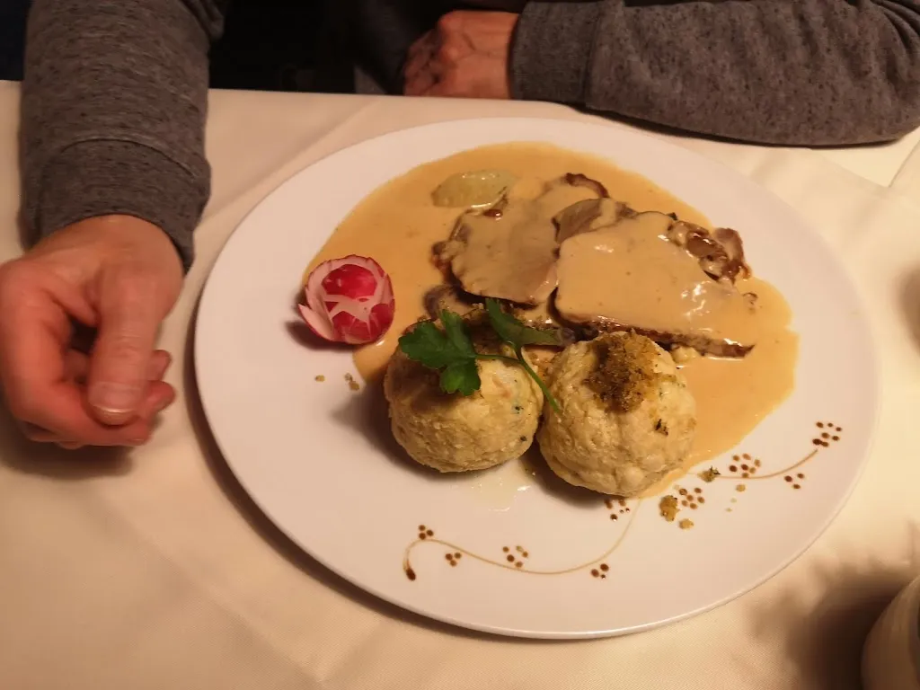 catahoula slovenia_Landgasthof Moser & Restaurant Bootshaus in Windorf an der Donau_Windorf_review