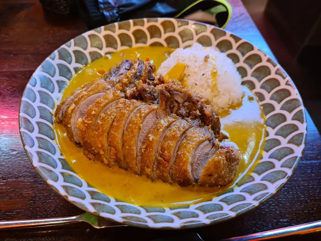 Štěpán Žilka_HA TIEN_Regensburg_review