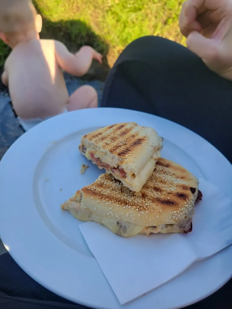 Ariah Dunn_Rainis Faulenseehütte_Forggensee_avis