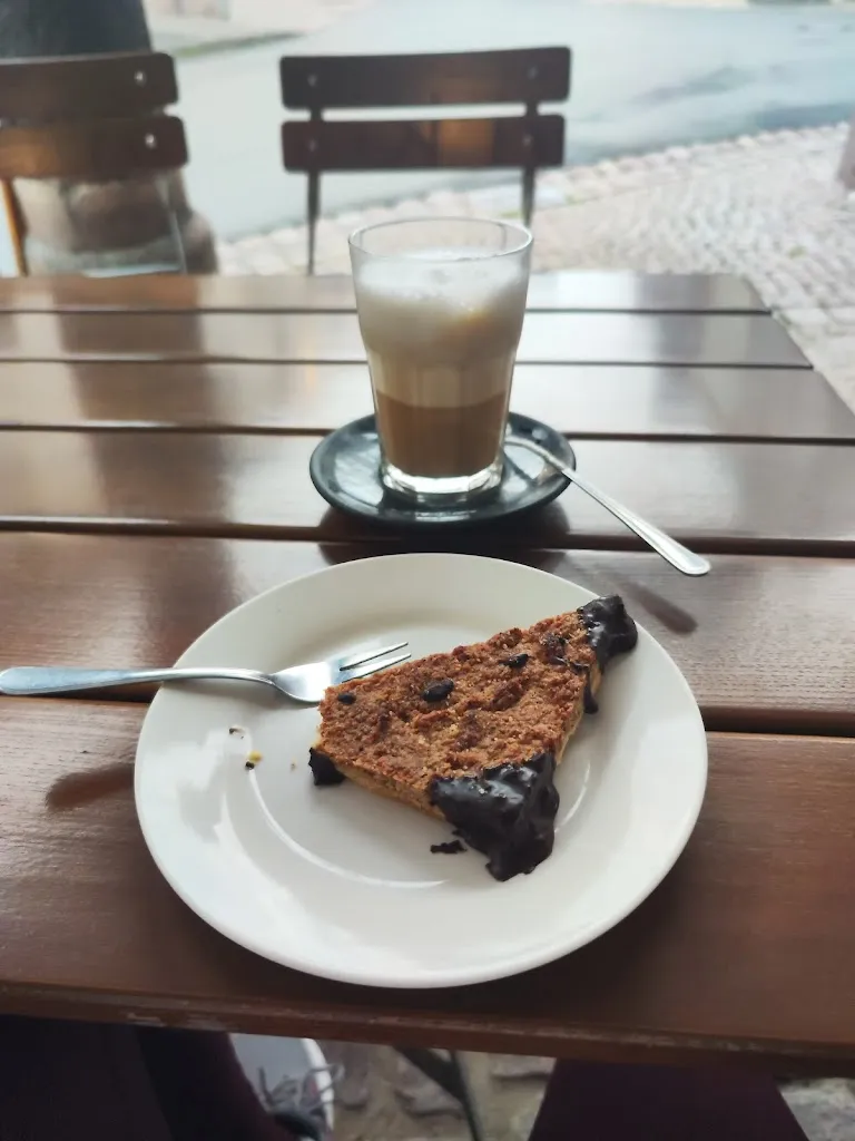 Shannara S_Cafe Klein&Fein_Rieneck_review