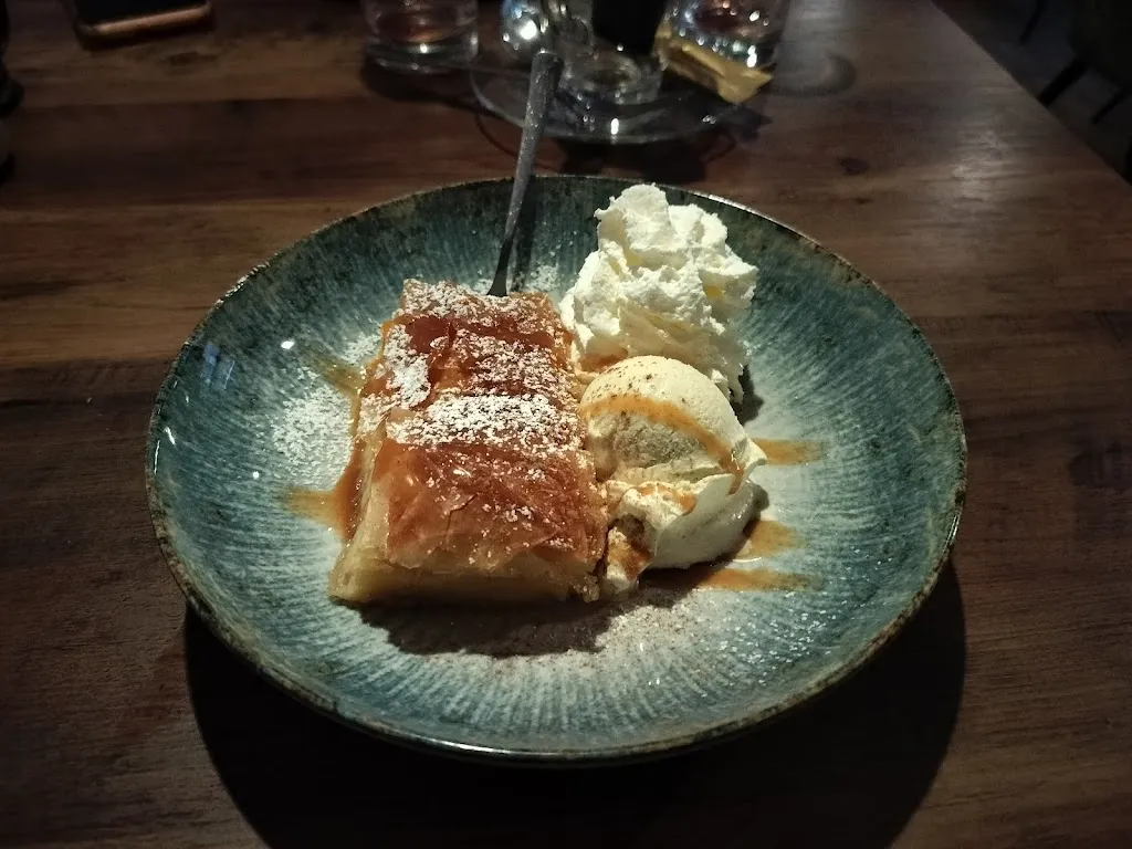 ELL-INON Restaurant_Roßtal_slider_image_2