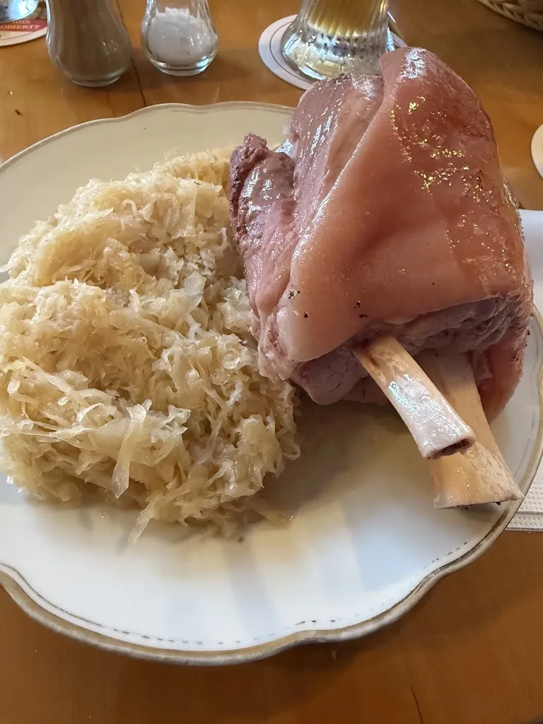 Johannes Wilhelm_Gasthof Weißes Lamm_Roßtal_review