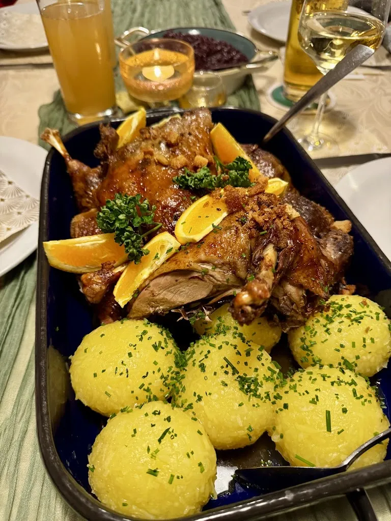 DJ Pepe - HochzeitsDJ Peter Degenhart_Wirt z'Pattenham_Rotthalmünster_review