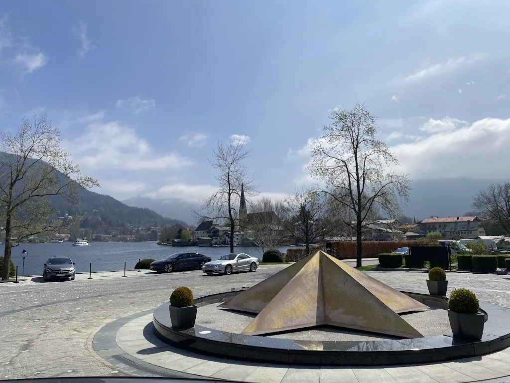 Alex Thompson_Althoff Seehotel Überfahrt_Rottach-Egern_review