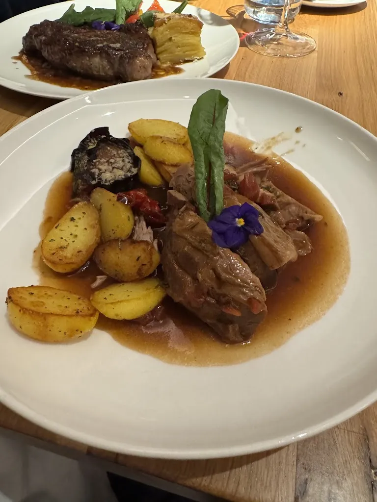 Marc Whiting_Kaminrestaurant mit Stubn Alois und Anton_Rottach-Egern_review