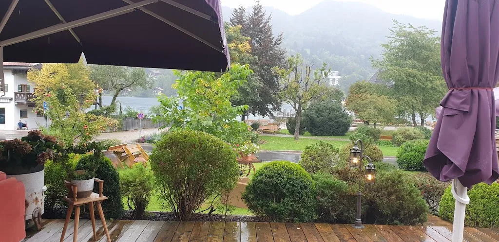 Carl Chan_Kirschner Stuben_Rottach-Egern_avis