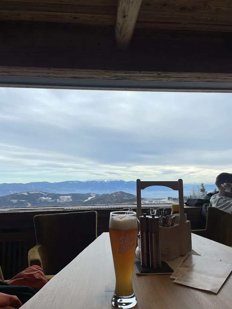 Eliška Mrázková_MoselebauerAlm_Austria_review