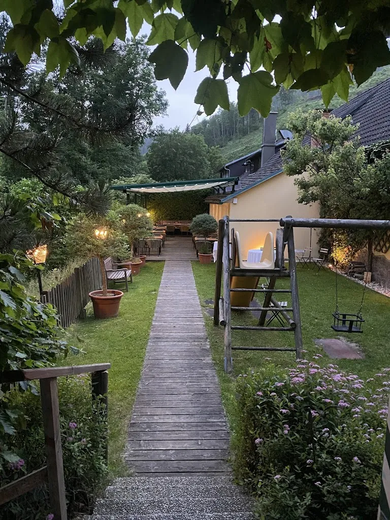 Romana Zitterbartová_Landgasthof Neugebauer_Austria_recensione