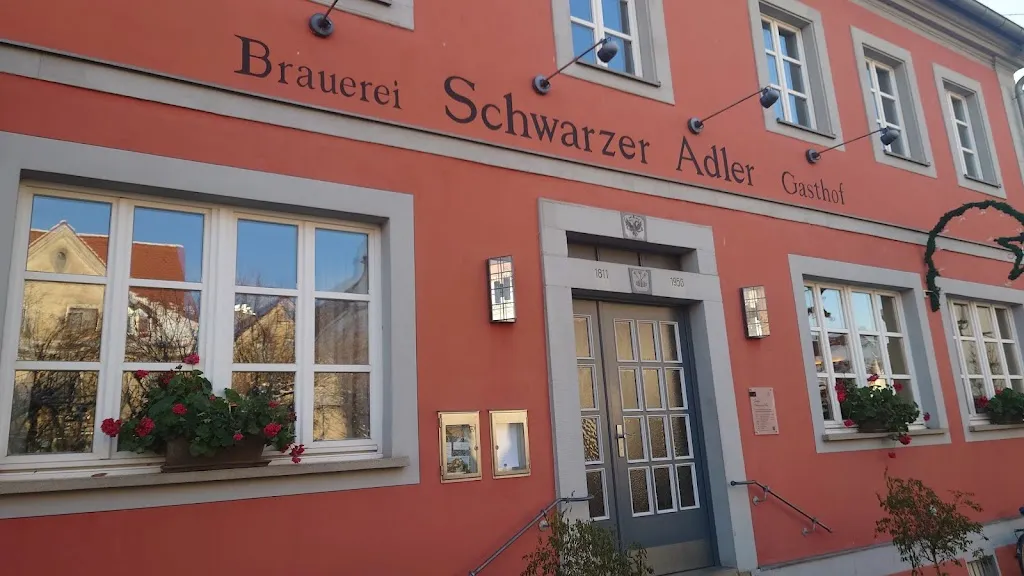 M. Nuñez_Schwarzer Adler_Schlüsselfeld_review