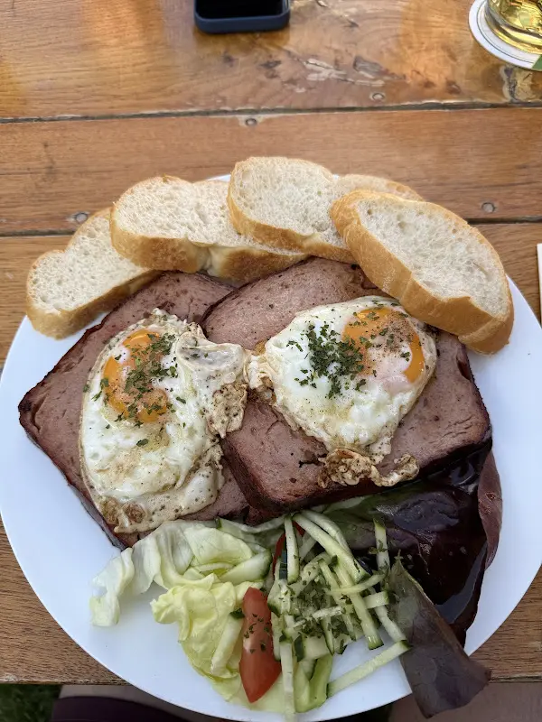 Biergarten Zum Lauber Eck_Schönsee_slider_image_3