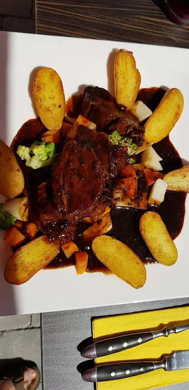 R Krieger_Duka's Bahnhof_Schöntal_recensione