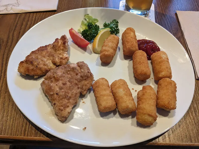 Martin Görtz_Hirsch Oberberken_Schorndorf_recensione