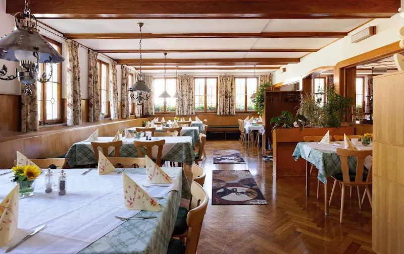 Hirsch Oberberken_Schorndorf_slider_image_1