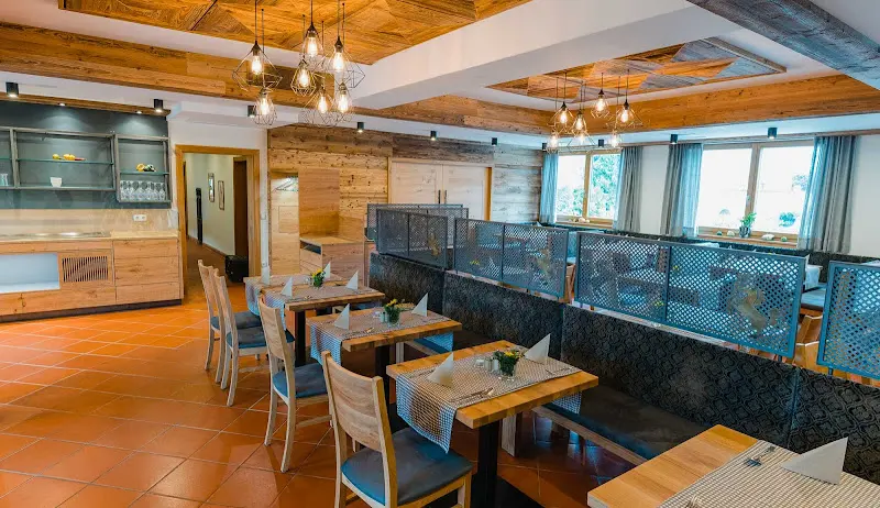 Restaurant WEISSES ROSS_Nürnberg_slider_image_3