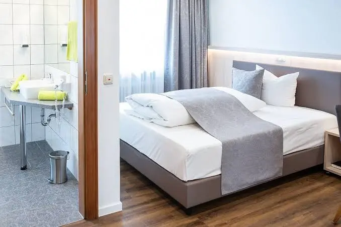 Hotel-Restaurant „WEISSES ROSS“_Nürnberg_slider_image_2