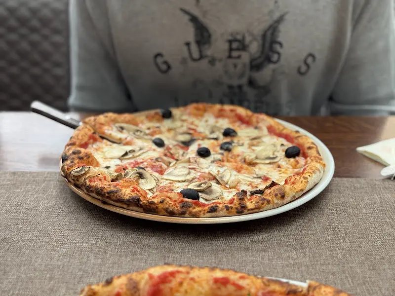 Chatcha R._Ristorante Pizzeria San Rocco_Schrobenhausen_review