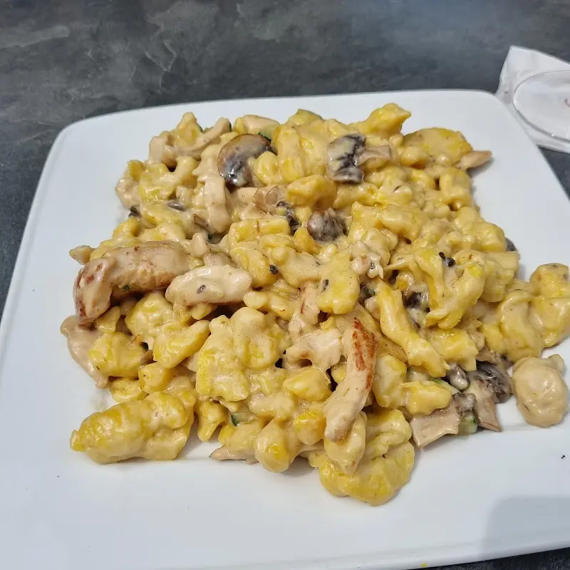 kathrin naistet_Cafe Lenbach_Schrobenhausen_review