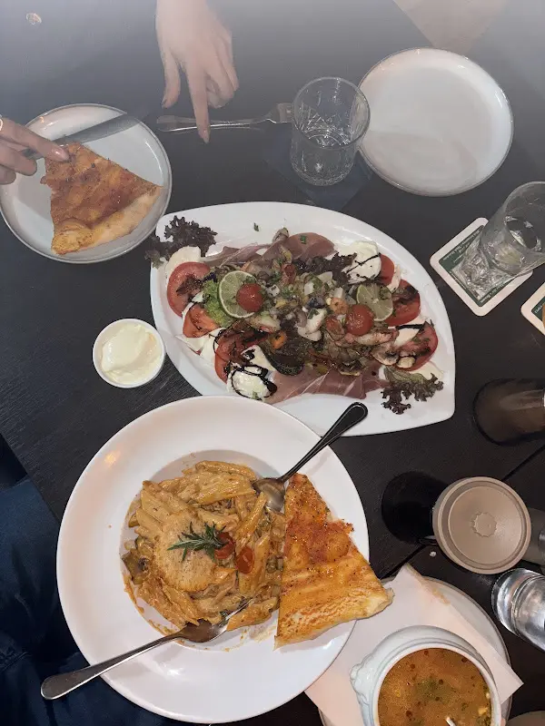 Cafe Lenbach_Schrobenhausen_slider_image_2