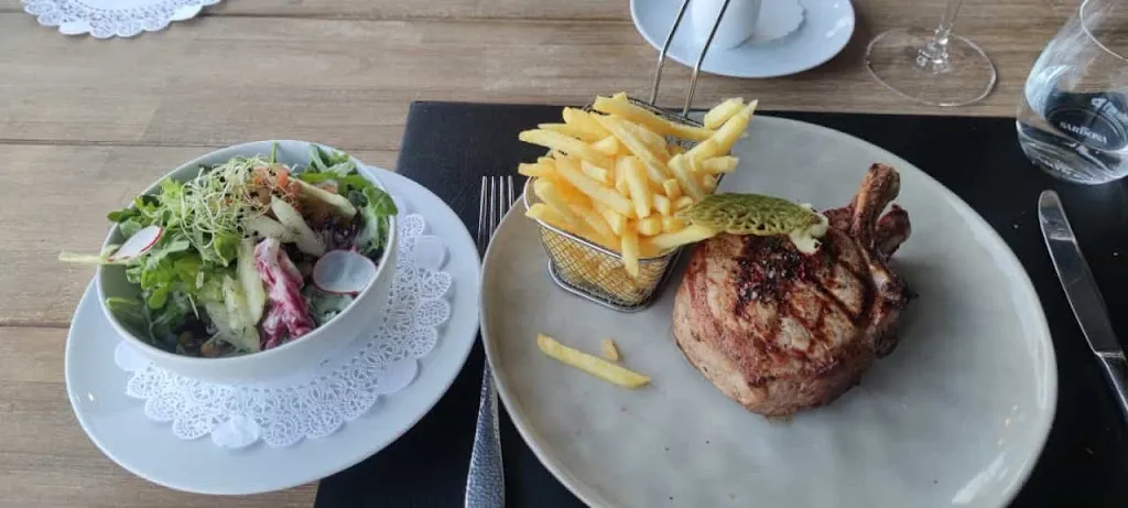 Menu_Restaurant Burg by Sascha Beilke_Au_image_2