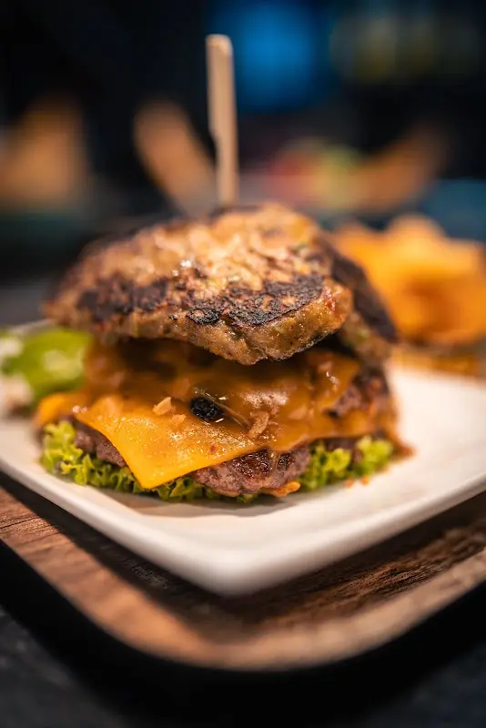 AURA_Schwabach_slider_image_3