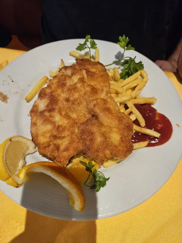 Jenni Raufeisen_Café-Restaurant Loacker_Austria_recensione