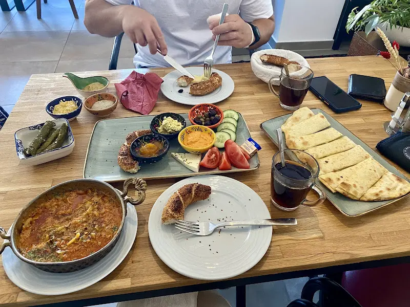 Madaran Georgiana_Cafe Karya - Tapas del Turco_Schwabmünchen_reseña