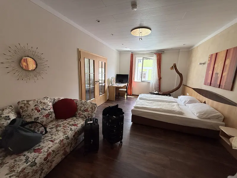 C Curren_Hotel-Restaurant Deutschenbaur_Schwabmünchen_review