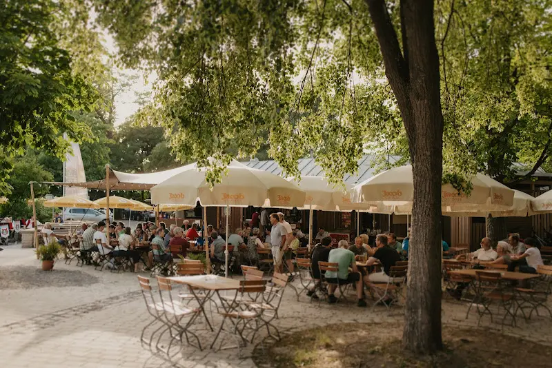Biergarten im Stadtpark_Schwandorf_slider_image_1