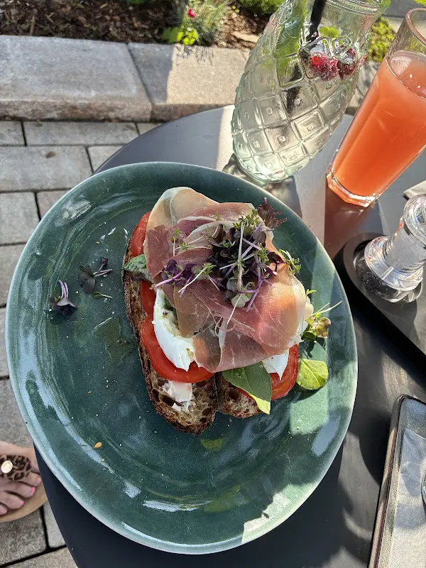 Café Hirschkopf Schlosshotel_Schwebheim_slider_image_2