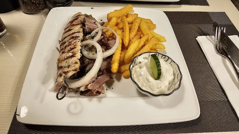 Mario Bohum_Restaurant Delphi_Wald_review