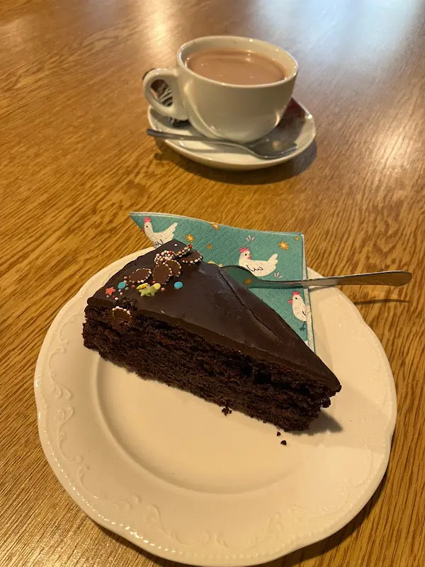 Eumel Inchen_Polka Cafe_Saale_Bewertung