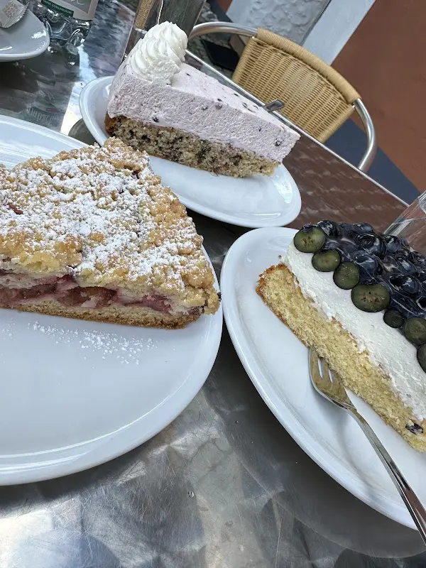 Sylvia Ritter_Das kleine Café_Saale_reseña