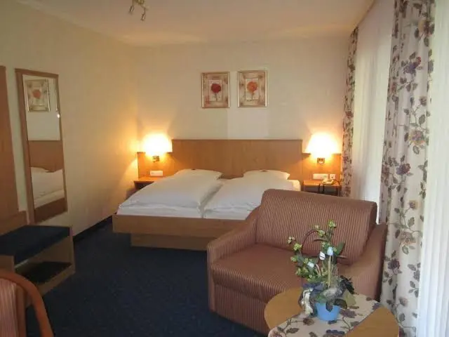 Gasthof Rodachtal & Gästehaus Katharina - Jens Frank_Wald_slider_image_2