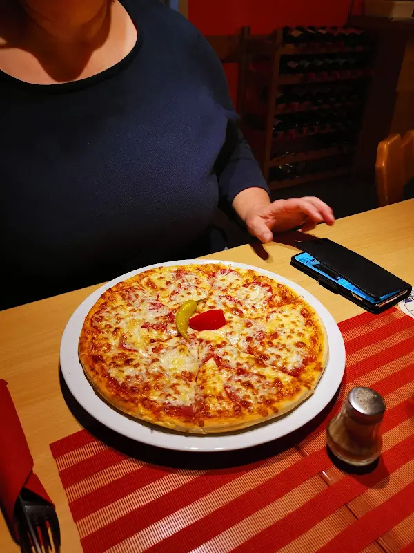 B. M._Gaststätte Sportzentrum Turnerheim_Saale_review