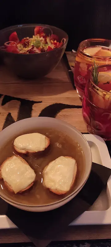 Alexandra Buchta_Duet Pub_Saale_review