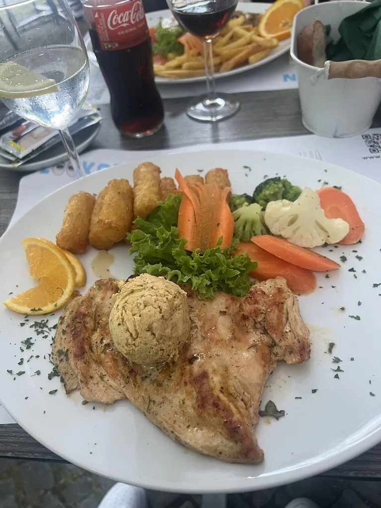 Amir Afshar_Zunfthaus zu Metzgern_Thun_avis