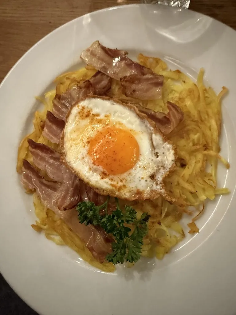 Sarah G_Lötschberg_Bern_review