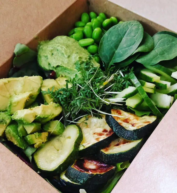 Amici | Salat-Cafe-Bar_Ilm_slider_image_3