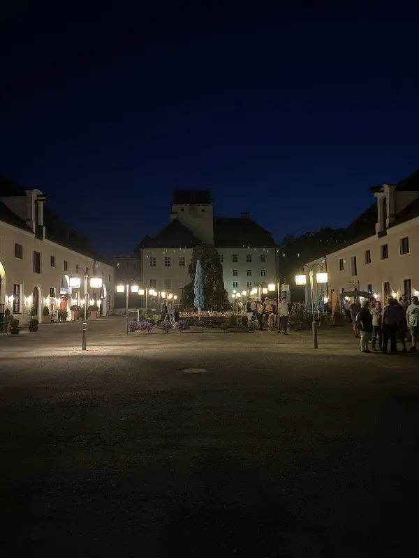 Gareth Spencer_Bräustüberl Schloss Seefeld_Seefeld_reseña