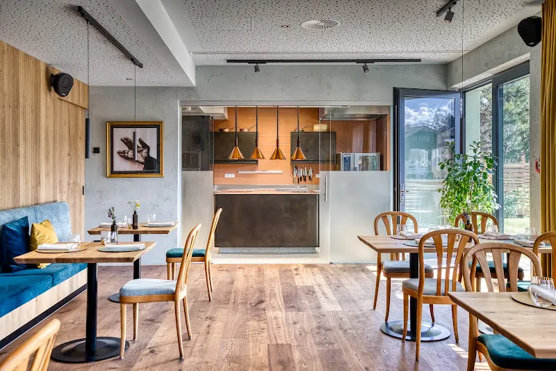 Restaurant - ZOMM in Seefeld_Austria_slider_image_1