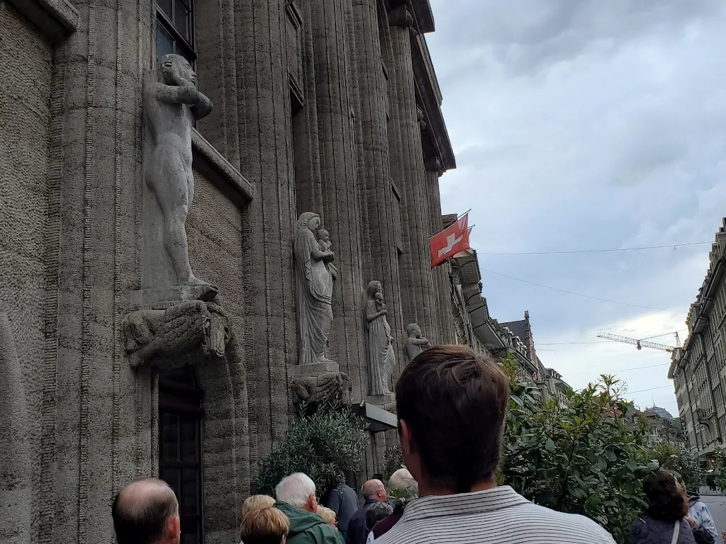 Marla Salyer_Volkshaus 1914_Bern_review