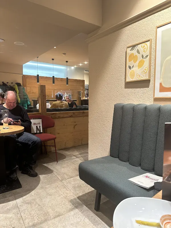 Pavel Bodiš_Nannis_Austria_review