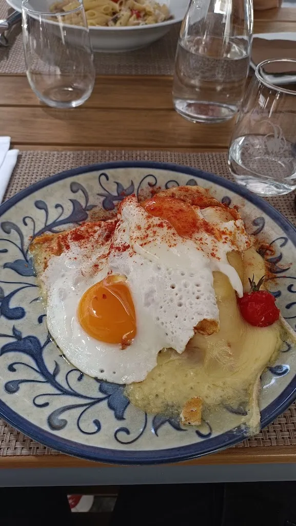 Lucile Naoun-Bertomeu_Restaurant Zunft zu Webern_Bern_review