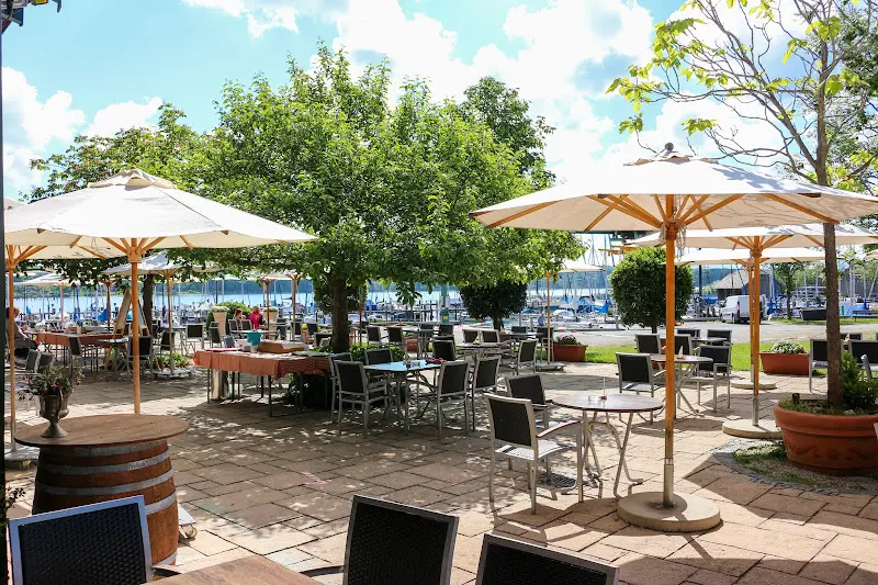 Hafenwirt restaurant in Seeon-Seebruck